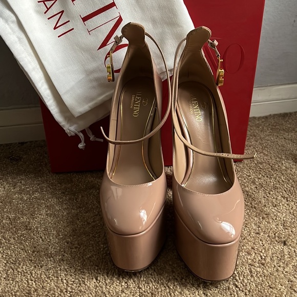 VALENTINO GARAVANI TAN-GO PLATFORM PUMP IN PATENT LEATHER 155 MM Rose color - Picture 5 of 15